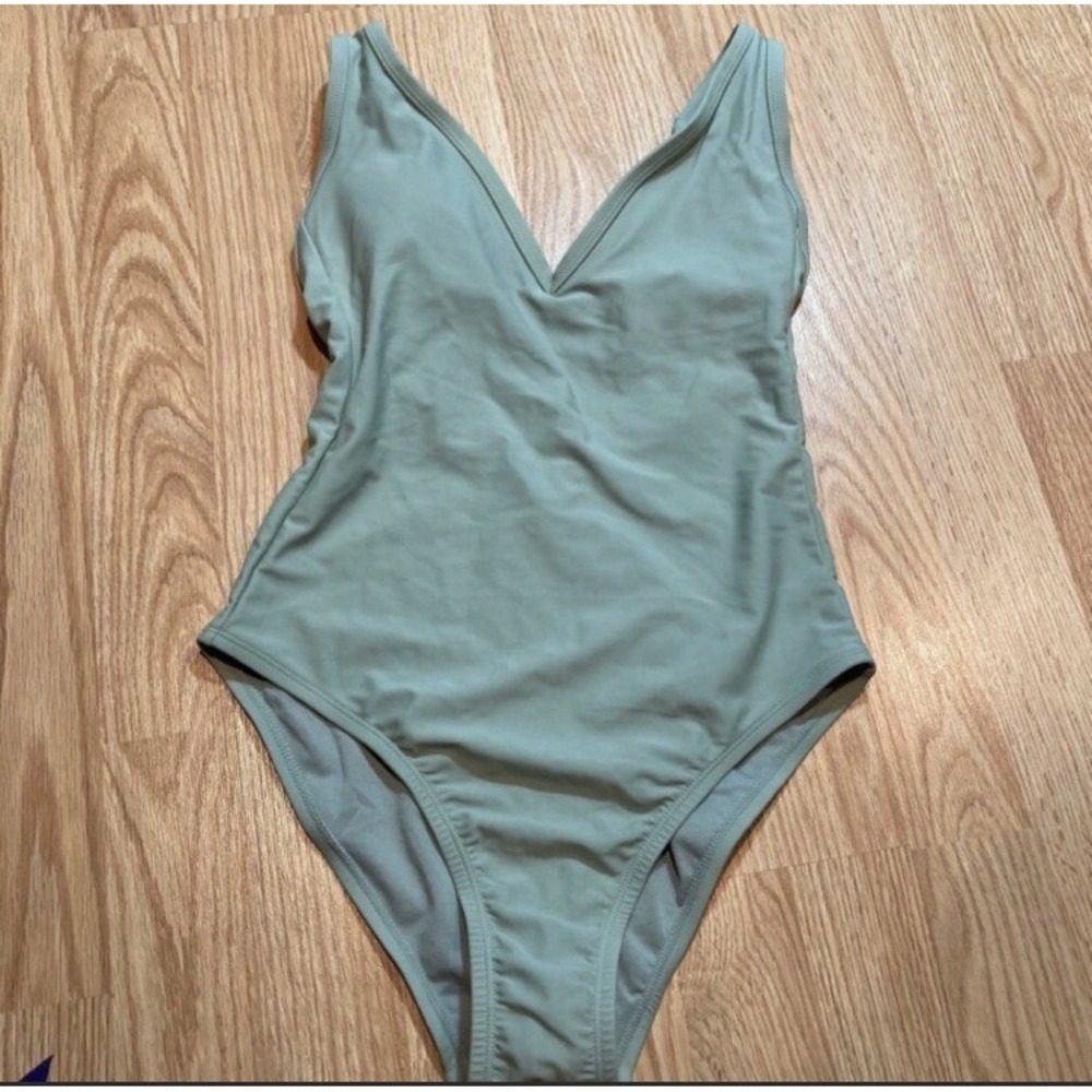 NWT Kona Sol one piece swimsuit green small‎